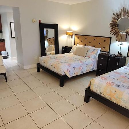 Riverview, Studio 507, Beach Steps Away!+Pool+Wifi Ръскин Екстериор снимка