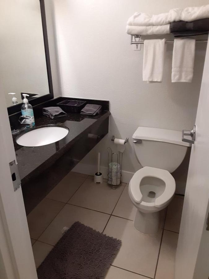 Riverview, Studio 507, Beach Steps Away!+Pool+Wifi Ръскин Екстериор снимка
